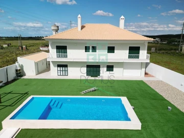 Moradia T5 para Venda em Alpiarça