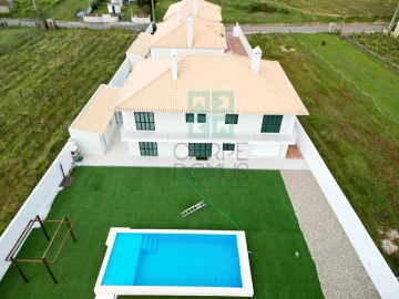 Moradia T5 para Venda em Alpiarça