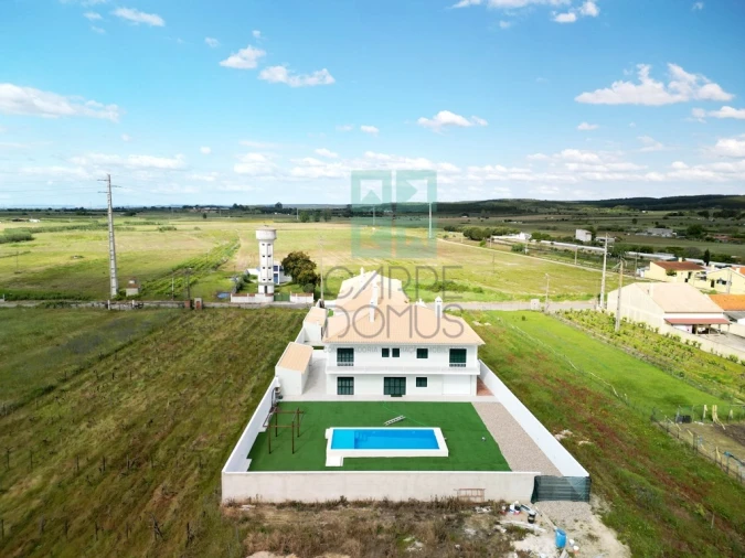 Moradia T5 para Venda em Alpiarça Foto 46