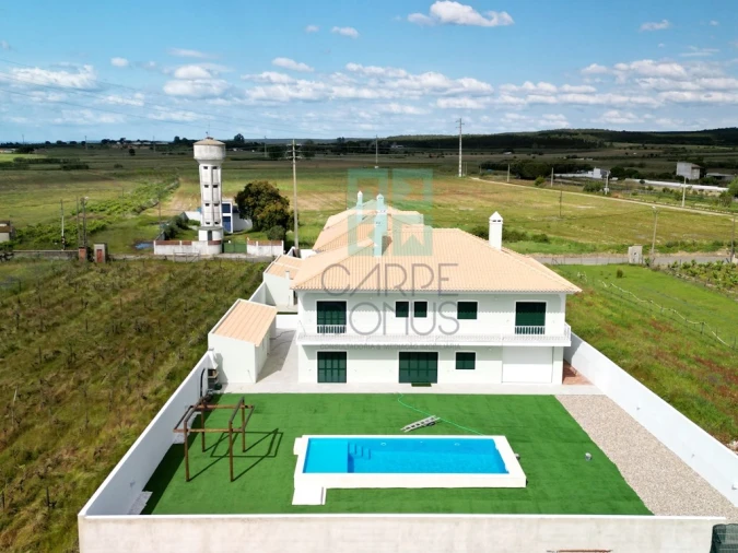 Moradia T5 para Venda em Alpiarça Foto 48