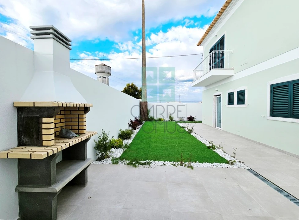 Moradia T5 para Venda em Alpiarça Foto 49