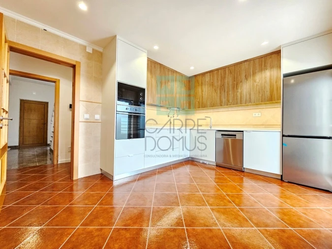 Moradia T5 para Venda em Alpiarça Foto 2