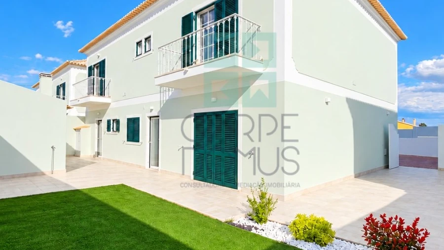 Moradia T5 para Venda em Alpiarça