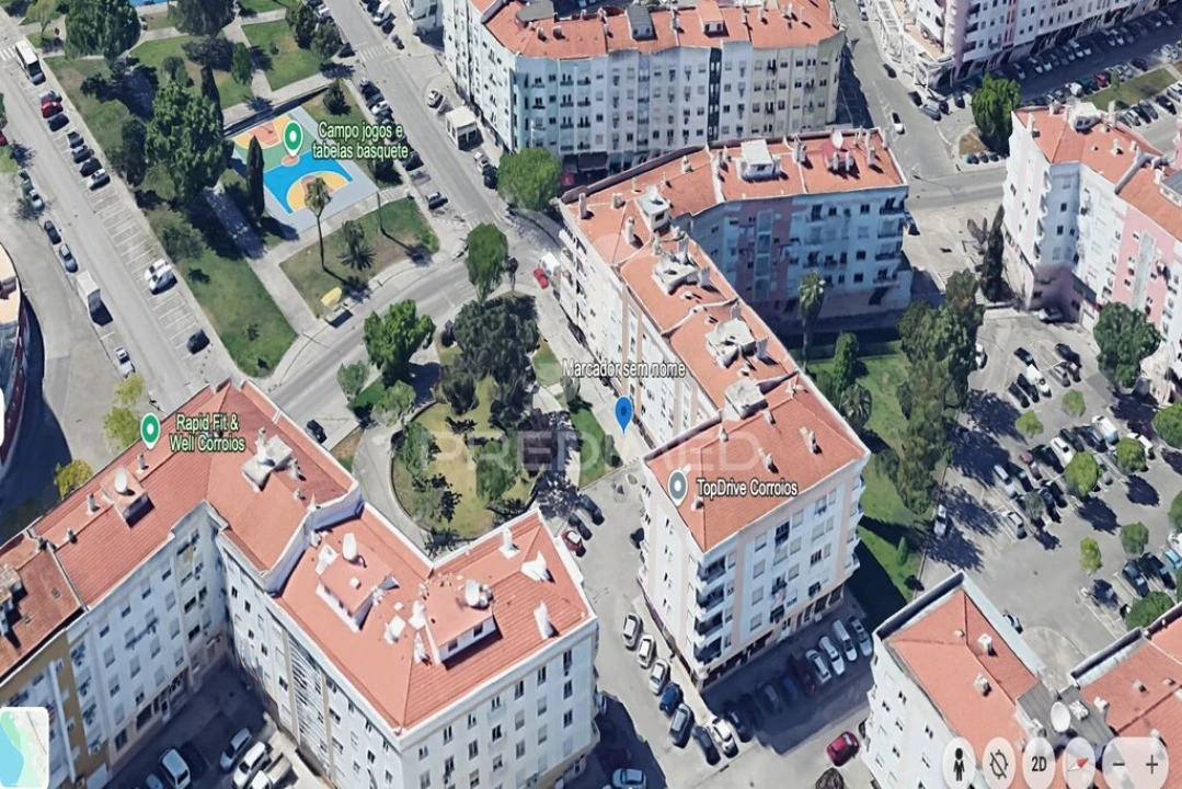 Apartamento T2 para Venda em Corroios Foto 5