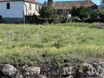 Terreno para Venda em Santa Cruz da Trapa e São Cristóvão de Lafões