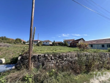 Terreno para Venda em Santa Cruz da Trapa e São Cristóvão de Lafões