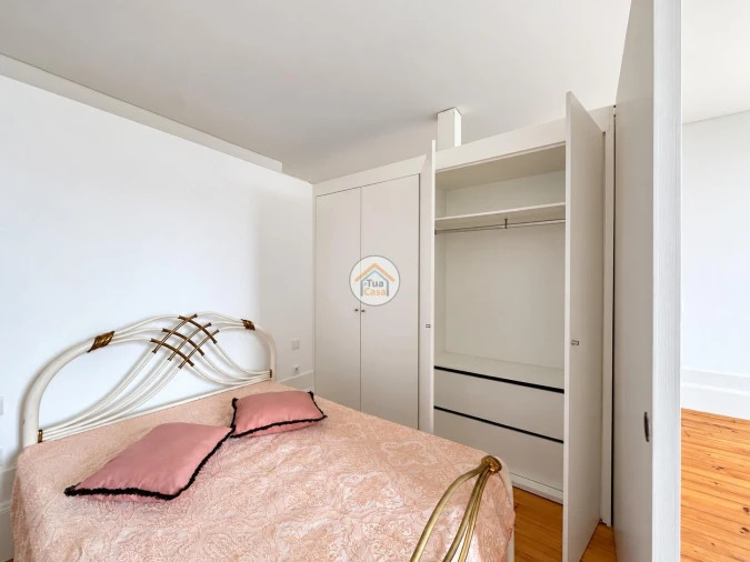 Apartamento T1 para Venda em Cedofeita, Santo Ildefonso, Sé, Miragaia, São Nicolau e Vitória Foto 2