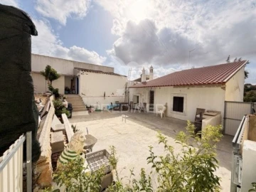 Moradia T2 para Venda em Pechão