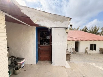 Moradia T2 para Venda em Pechão