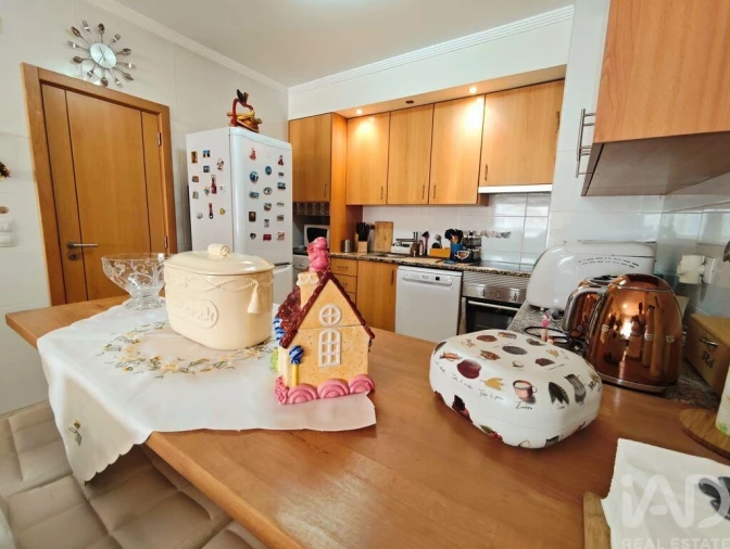 Apartamento para Venda em Portimão Foto 3