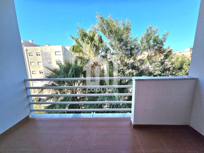 Apartamento T2 para Venda em Queluz e Belas Foto 37