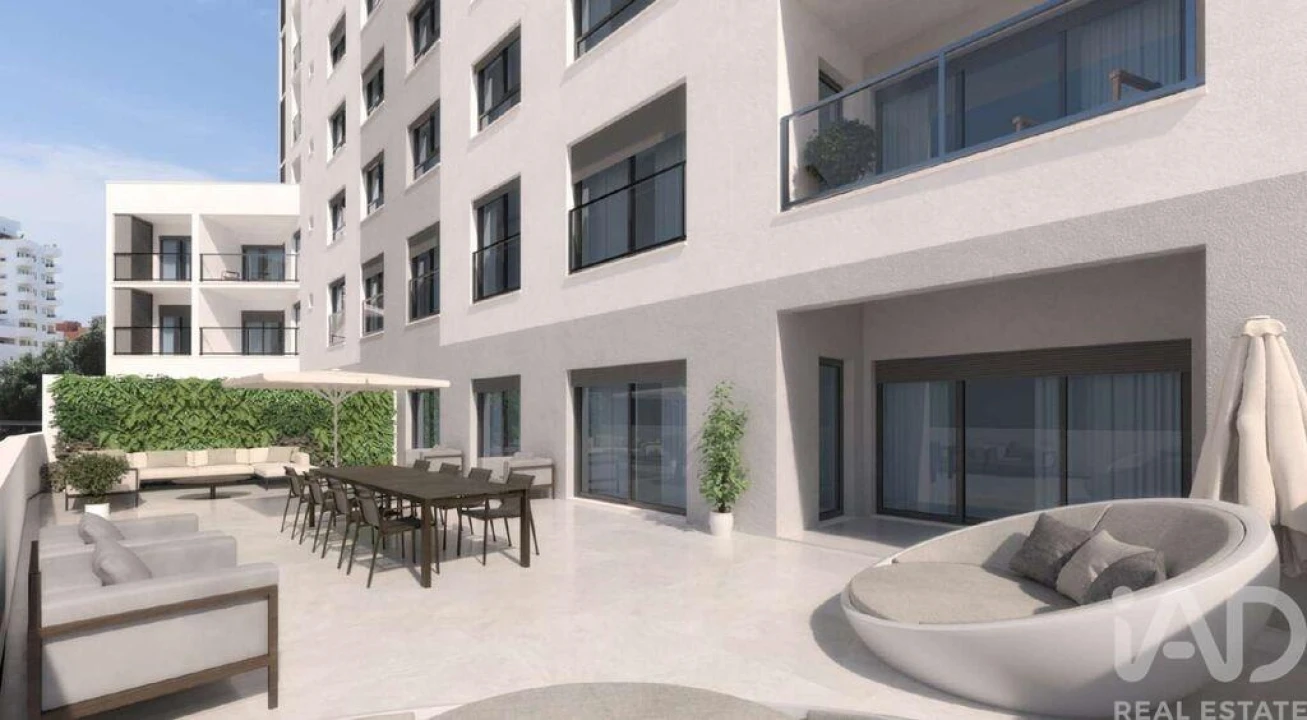 Apartamento T2 para Venda em Portimão Foto 8