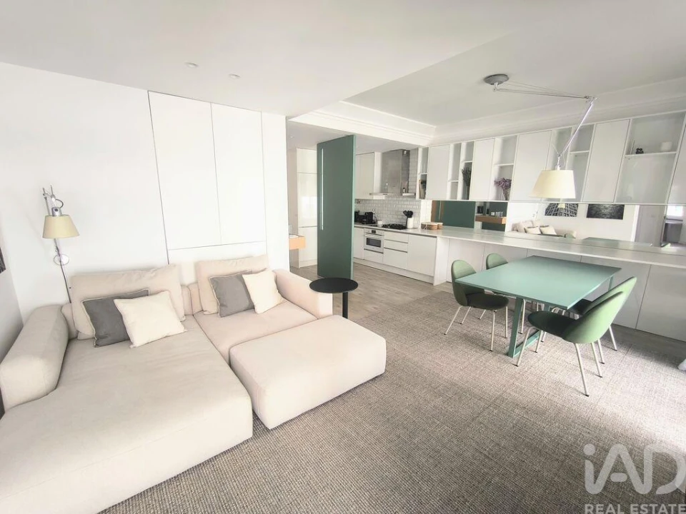 Apartamento T1 para Arrendamento em Santo António Foto 1