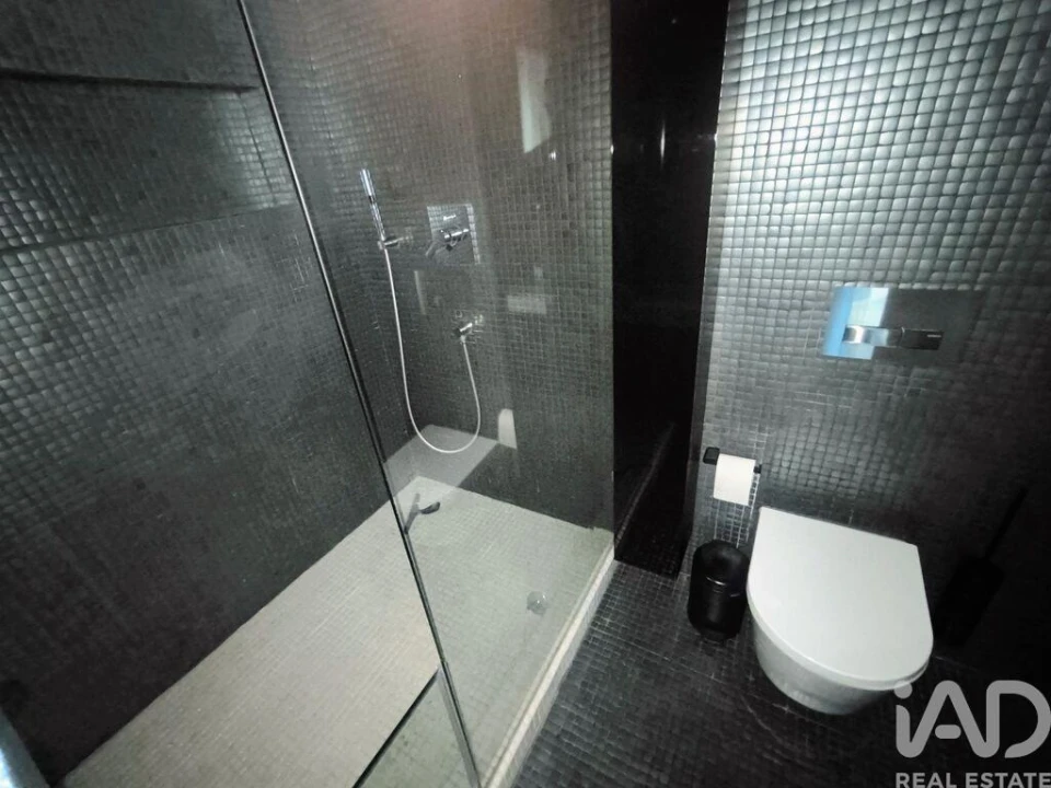 Apartamento T1 para Arrendamento em Santo António Foto 15