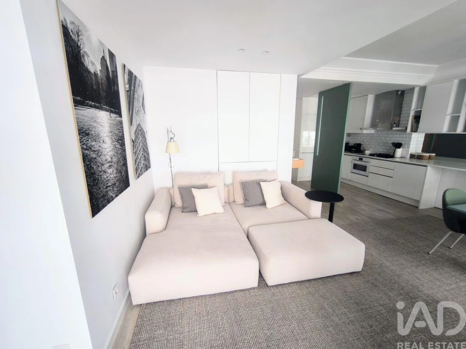 Apartamento T1 para Arrendamento em Santo António Foto 7