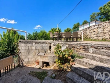 Moradia T3 para Venda em Cerva e Limões