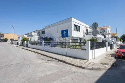 Moradia T4 para Venda em Real, Dume e Semelhe
