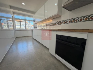 Apartamento T3 para Venda em Venteira