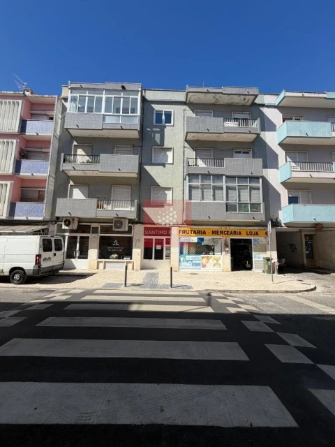 Apartamento T3 para Venda em Venteira