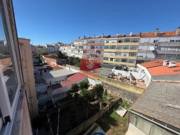 Apartamento T3 para Venda em Venteira