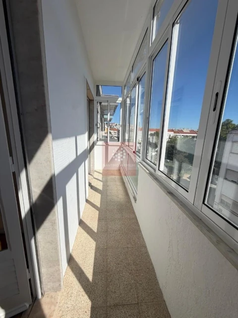 Apartamento T3 para Venda em Venteira