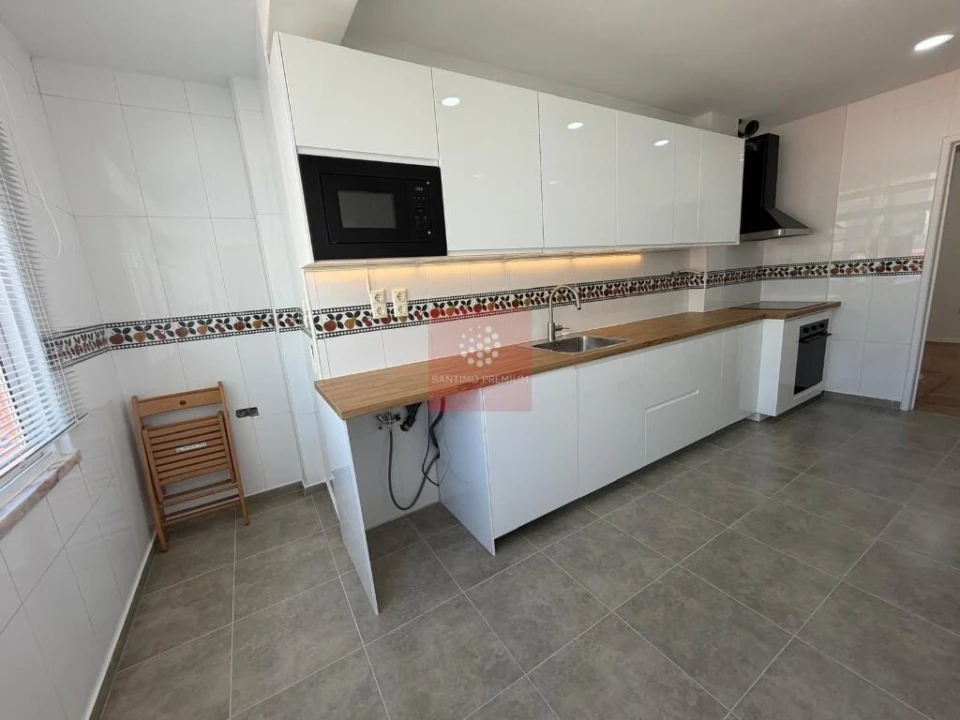 Apartamento T3 para Venda em Venteira Foto 4