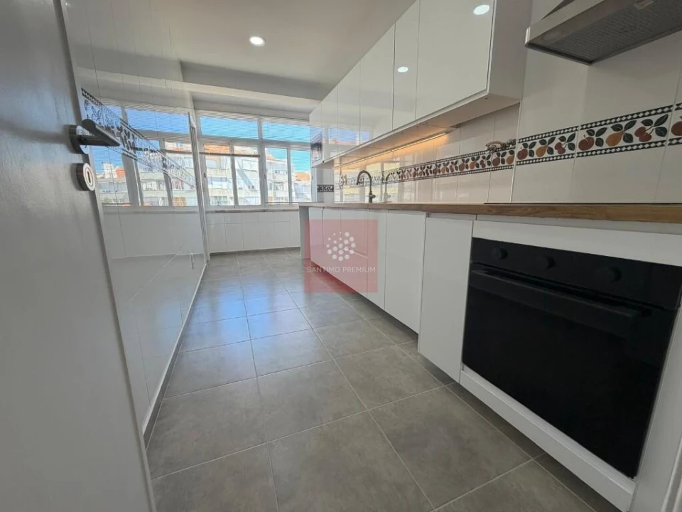 Apartamento T3 para Venda em Venteira Foto 14