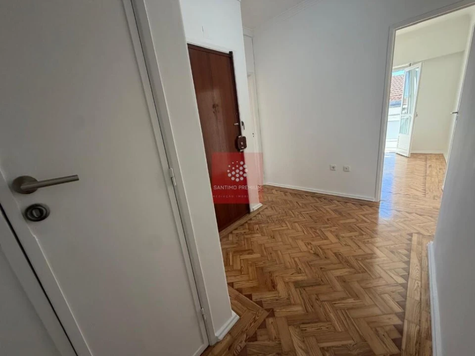 Apartamento T3 para Venda em Venteira Foto 56
