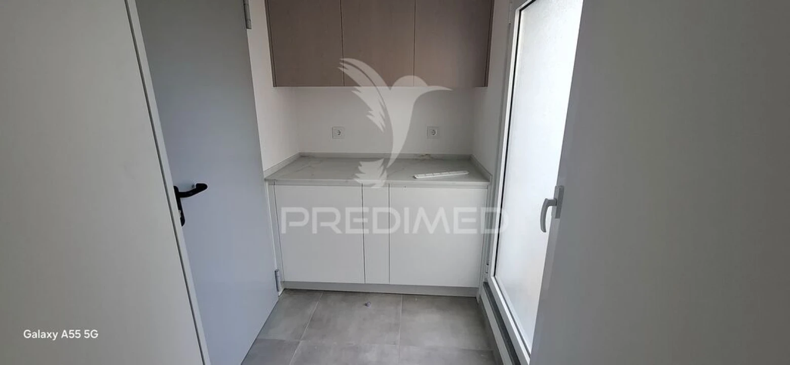 Moradia T3 para Venda em Fernao Ferro Foto 9
