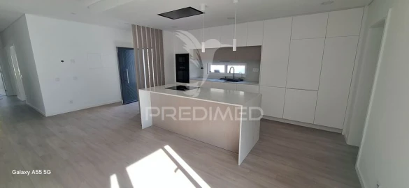 Moradia T3 para Venda em Fernao Ferro