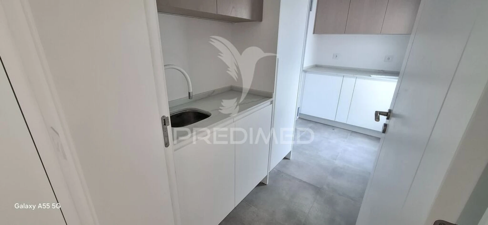 Moradia T3 para Venda em Fernao Ferro Foto 7