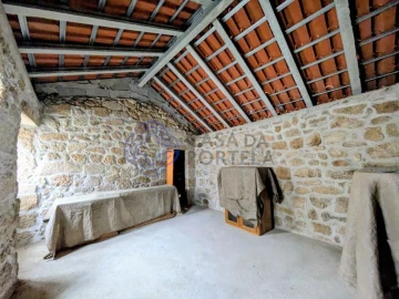 Moradia T5 para Venda em Dornelas