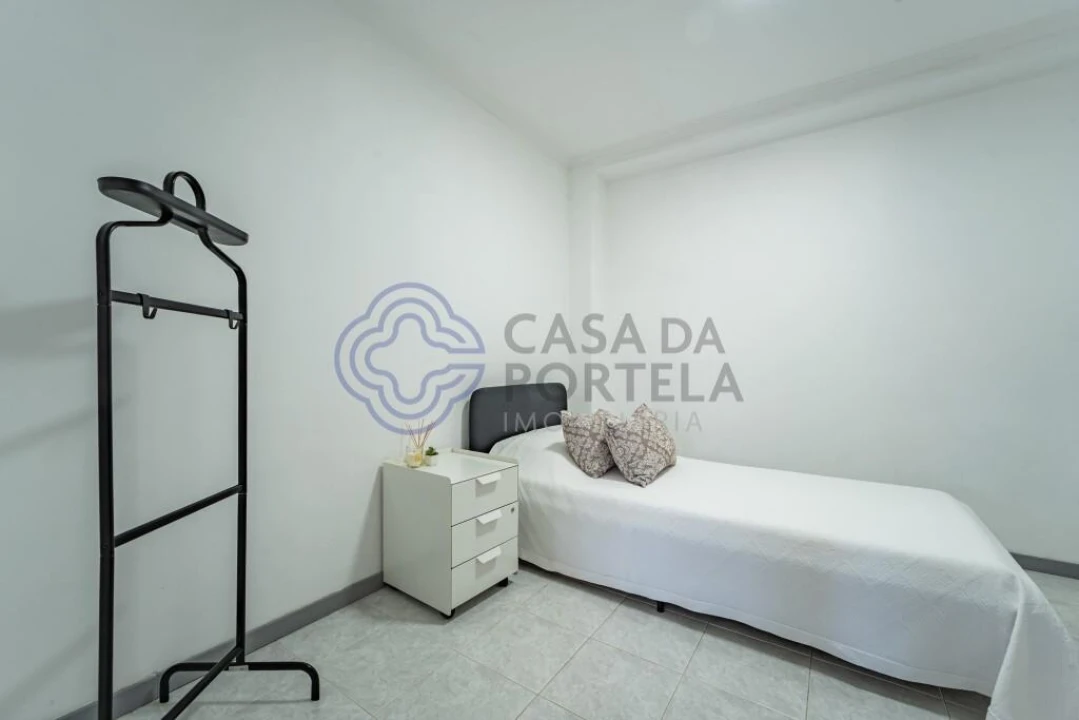 Apartamento T1 para Venda em Mafamude e Vilar do Paraíso Foto 12