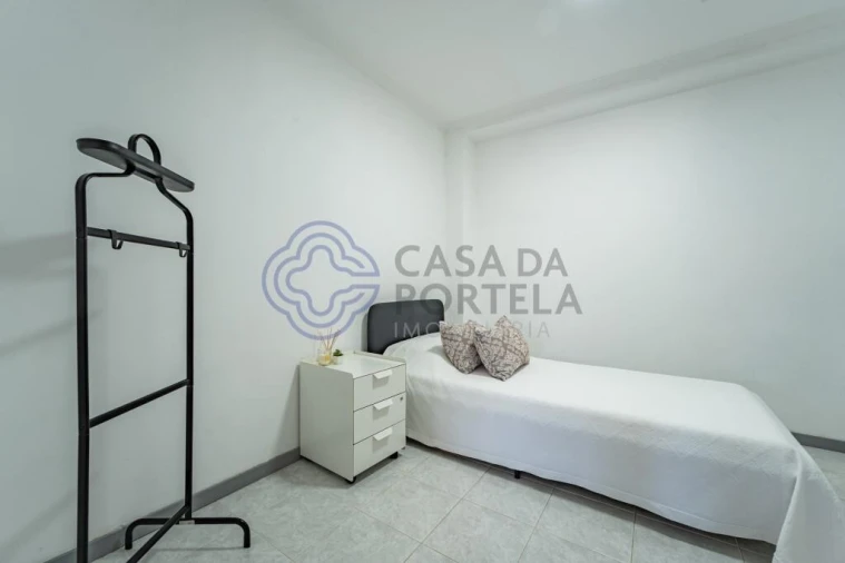 Apartamento T1 para Venda em Mafamude e Vilar do Paraíso Foto 12