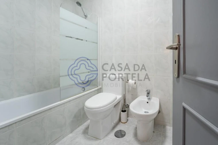 Apartamento T1 para Venda em Mafamude e Vilar do Paraíso Foto 15