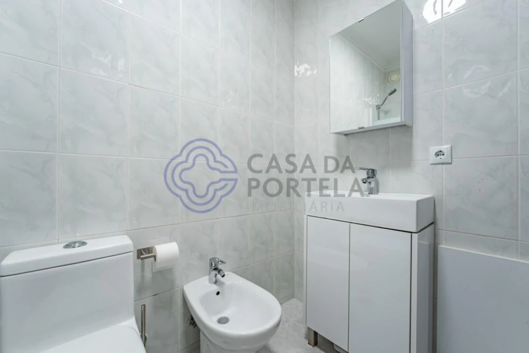 Apartamento T1 para Venda em Mafamude e Vilar do Paraíso Foto 14