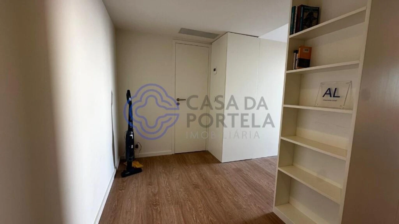 Escritório para Venda em Mafamude e Vilar do Paraíso Foto 23