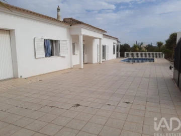 Moradia T4 para Venda em São Bartolomeu de Messines