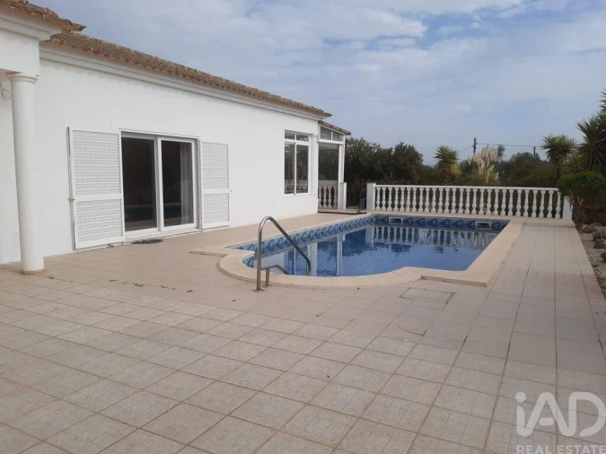 Moradia T4 para Venda em São Bartolomeu de Messines Foto 2