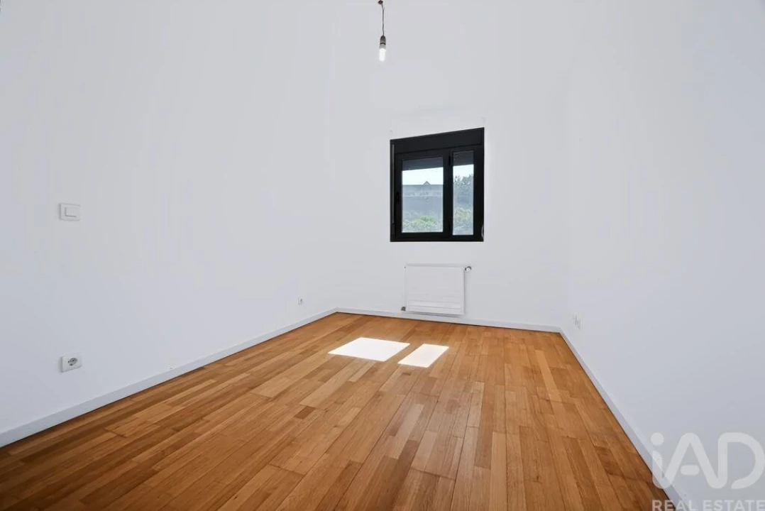Apartamento T3 para Arrendamento em Campolide Foto 6
