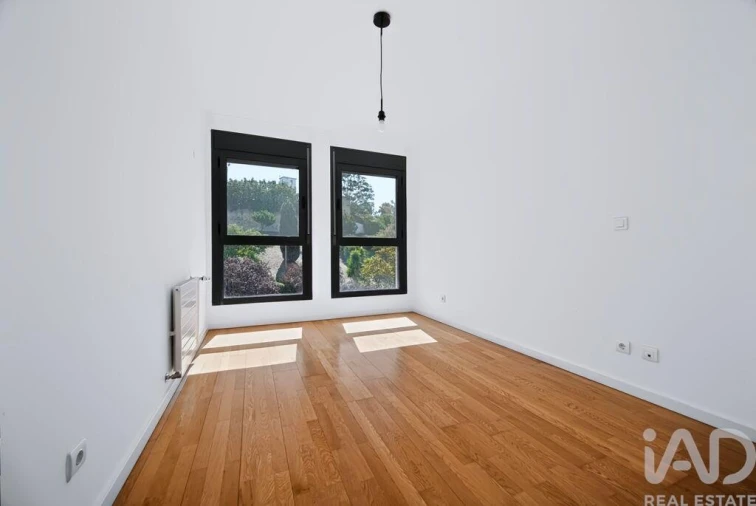 Apartamento T3 para Arrendamento em Campolide Foto 15