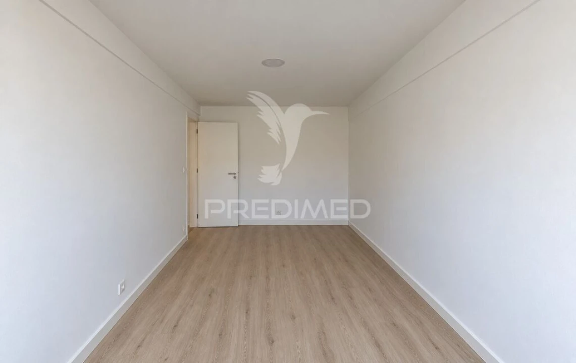 Apartamento T3 para Venda em Cacém e São Marcos Foto 9