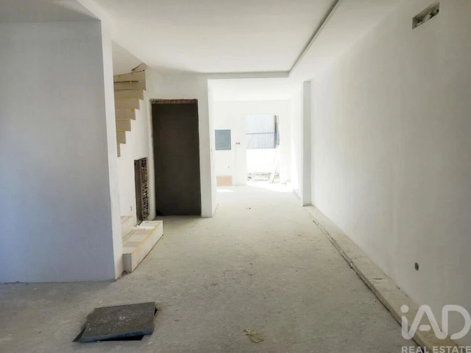 Moradia T3 para Venda em Quinta do Conde Foto 3