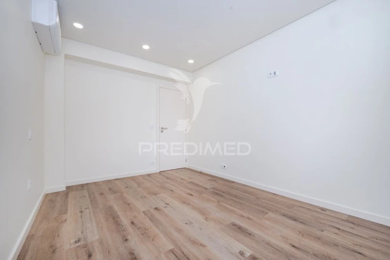 Apartamento T3 para Venda em Amares e Figueiredo Foto 13