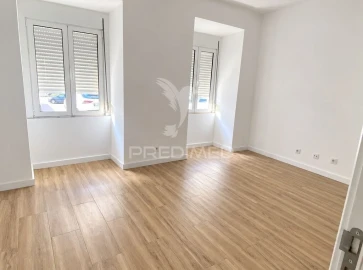 Apartamento T2 para Venda em Alvalade