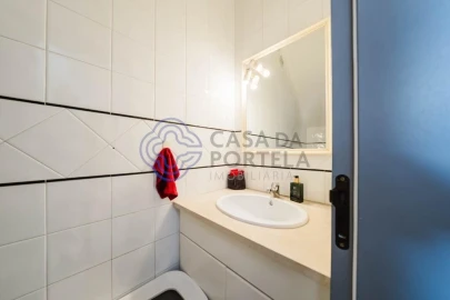 Moradia T3 para Venda em Santa Maria, São Pedro e Sobral da Lagoa