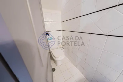 Moradia T3 para Venda em Santa Maria, São Pedro e Sobral da Lagoa