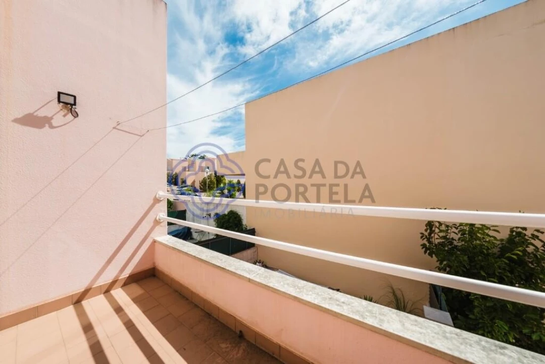 Moradia T3 para Venda em Santa Maria, São Pedro e Sobral da Lagoa Foto 35