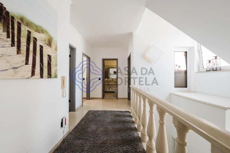 Moradia T3 para Venda em Santa Maria, São Pedro e Sobral da Lagoa Foto 24