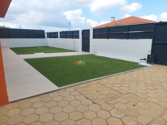 Moradia T3 para Venda em Azeitão (São Lourenço e São Simão) Foto 15